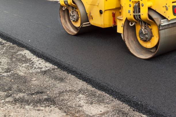 Best Asphalt Driveway Paving in Danvle, IL